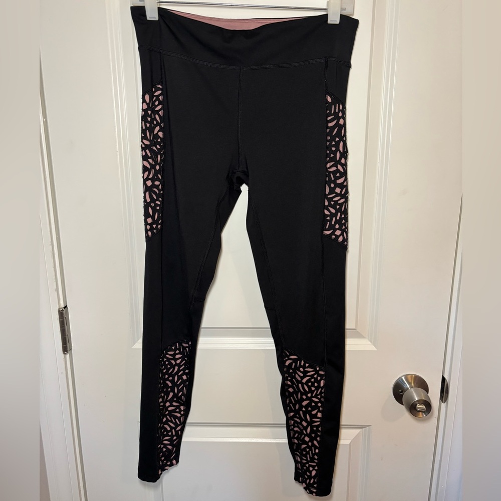 Black Leggings with Pint Faux Cut-Out Design